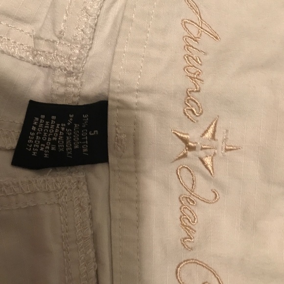 🌻EUC🌻 Cream colored capris - Picture 4 of 6